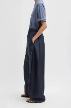 Crispy Nylon Winslow Pant