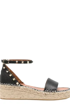 Double Rockstud Flatform Sandals