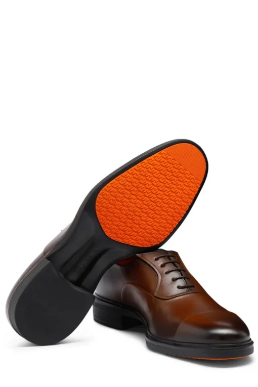 Easy Lace-Up Shoe