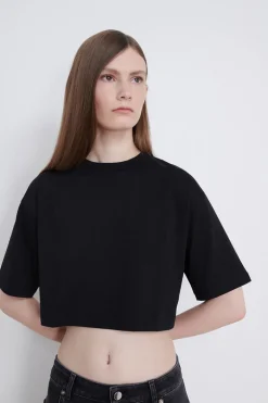 Gupo Cropped T-Shirt