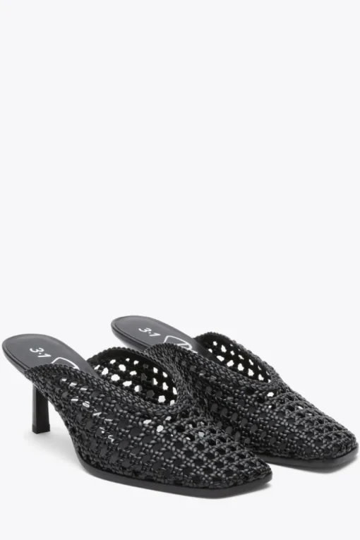 ID Macrame Mule