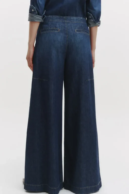 Lulu Jean