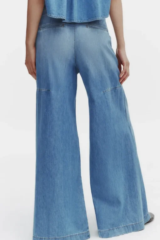 Lulu Jean