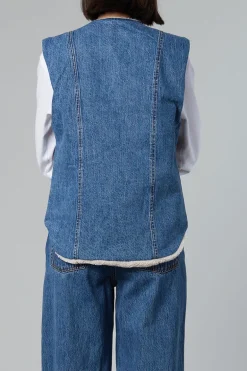 Miles Vest