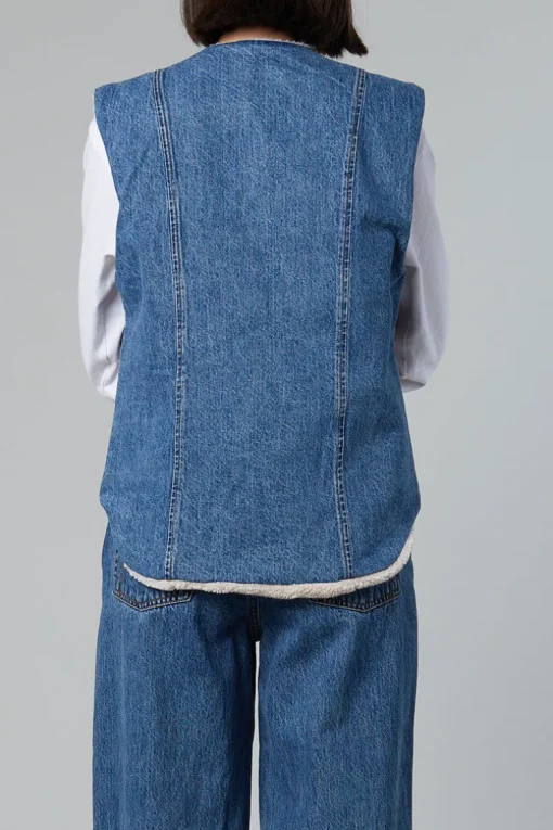 Miles Vest